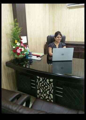 Dr Shavinder Walia